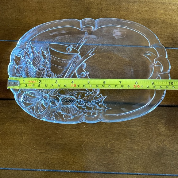 Vintage MIKASA Crystal Christmas ‘ Holiday Bells’ Oblong Plate 10 1/4 Inches - Picture 2 of 7